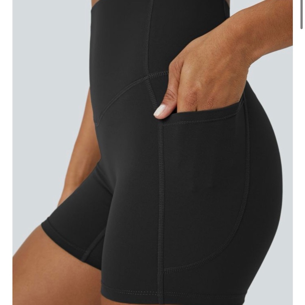 HALARA ULTRASCULPT BLACK BIKER SHORTS - POCKETS - SMALL